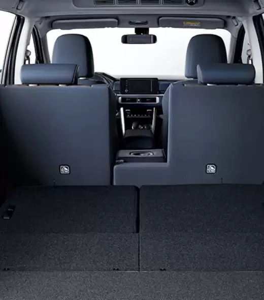 xpander_cross_interior2 (1)